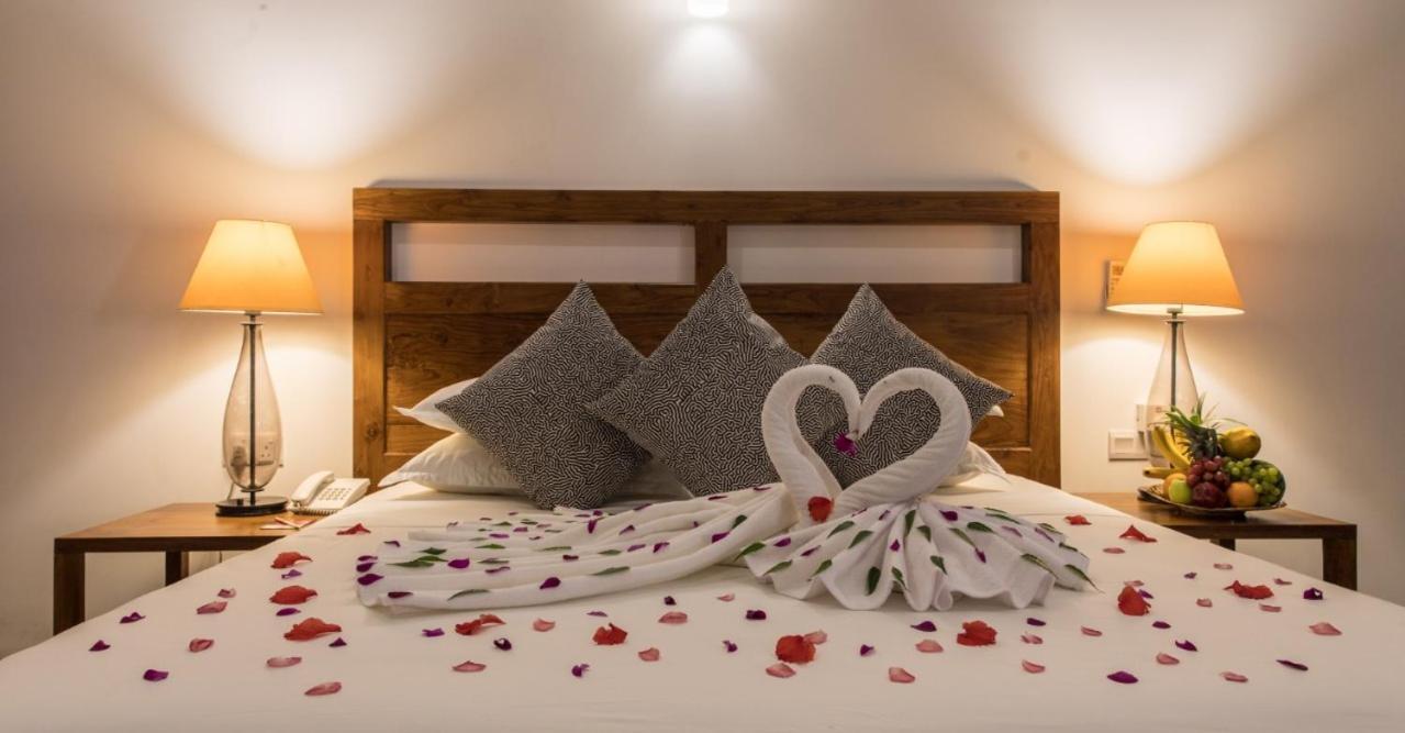 Manthila Hotel Anurâdhapura Extérieur photo